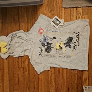 Minnie hooded tshirt